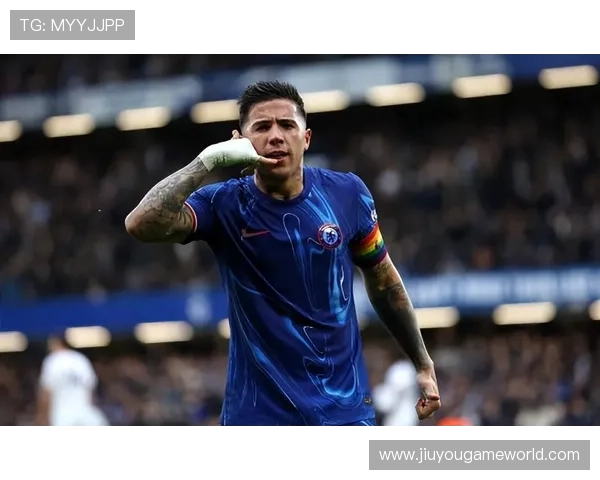 切尔西新星崭露头角表现出色 展现无限潜力未来可期 切尔西新星崭露头角表现出色 展现无限潜力未来可期